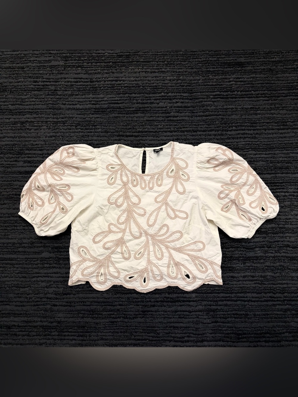Express Embroidered Puff Sleeve Keyhole Back Scalloped Top